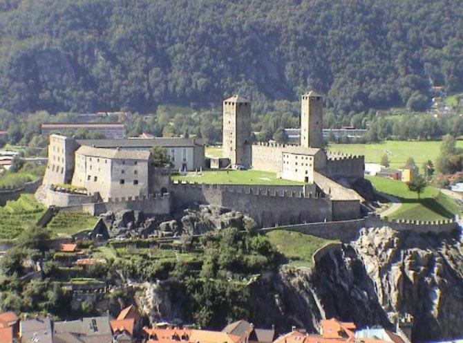 Casa Gialla Gordola Εξωτερικό φωτογραφία